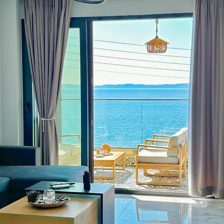 Апартаменты Candi Luxury 2 Неос-Мармарас