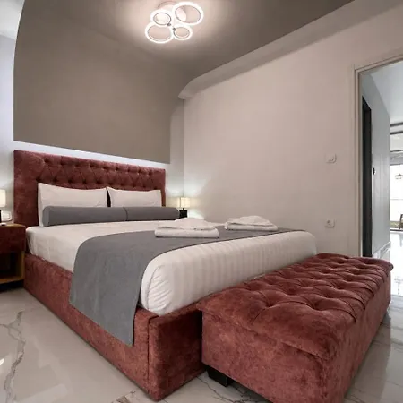 Candi Luxury 2 *