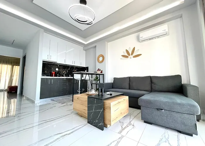 아파트 Candi Luxury 2 *