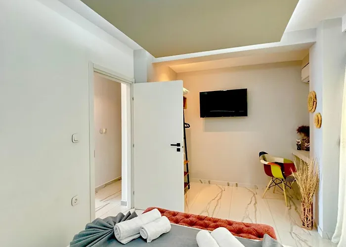 Candi Luxury 2